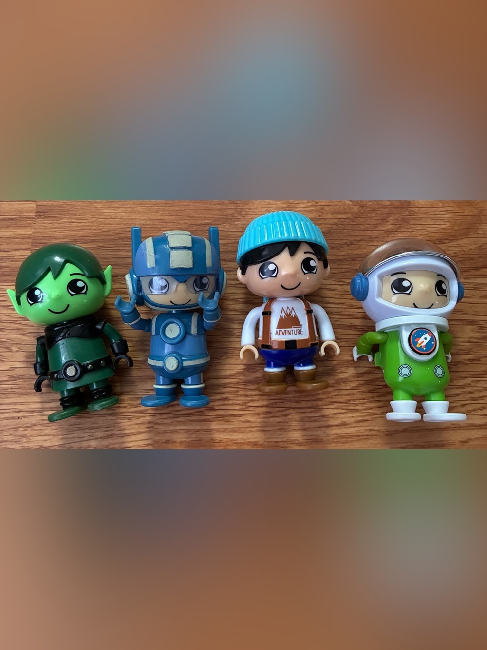 Kids Adventure Figure Set - Green & Blue Characters